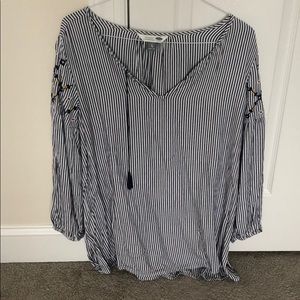 embroidered sleeve tunic
